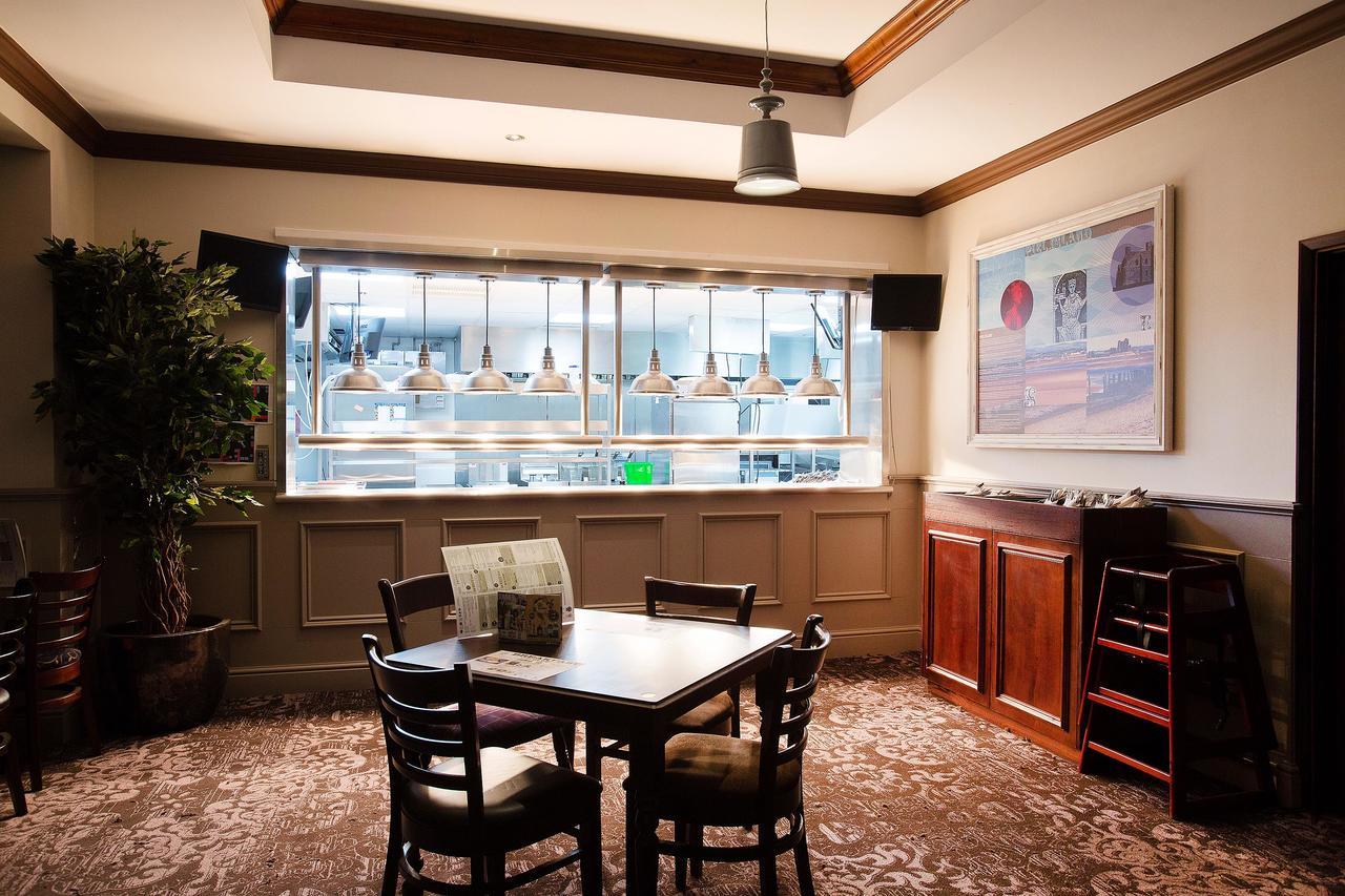 Отель The Furness Railway Wetherspoon Барроу-ин-Фернесс Экстерьер фото