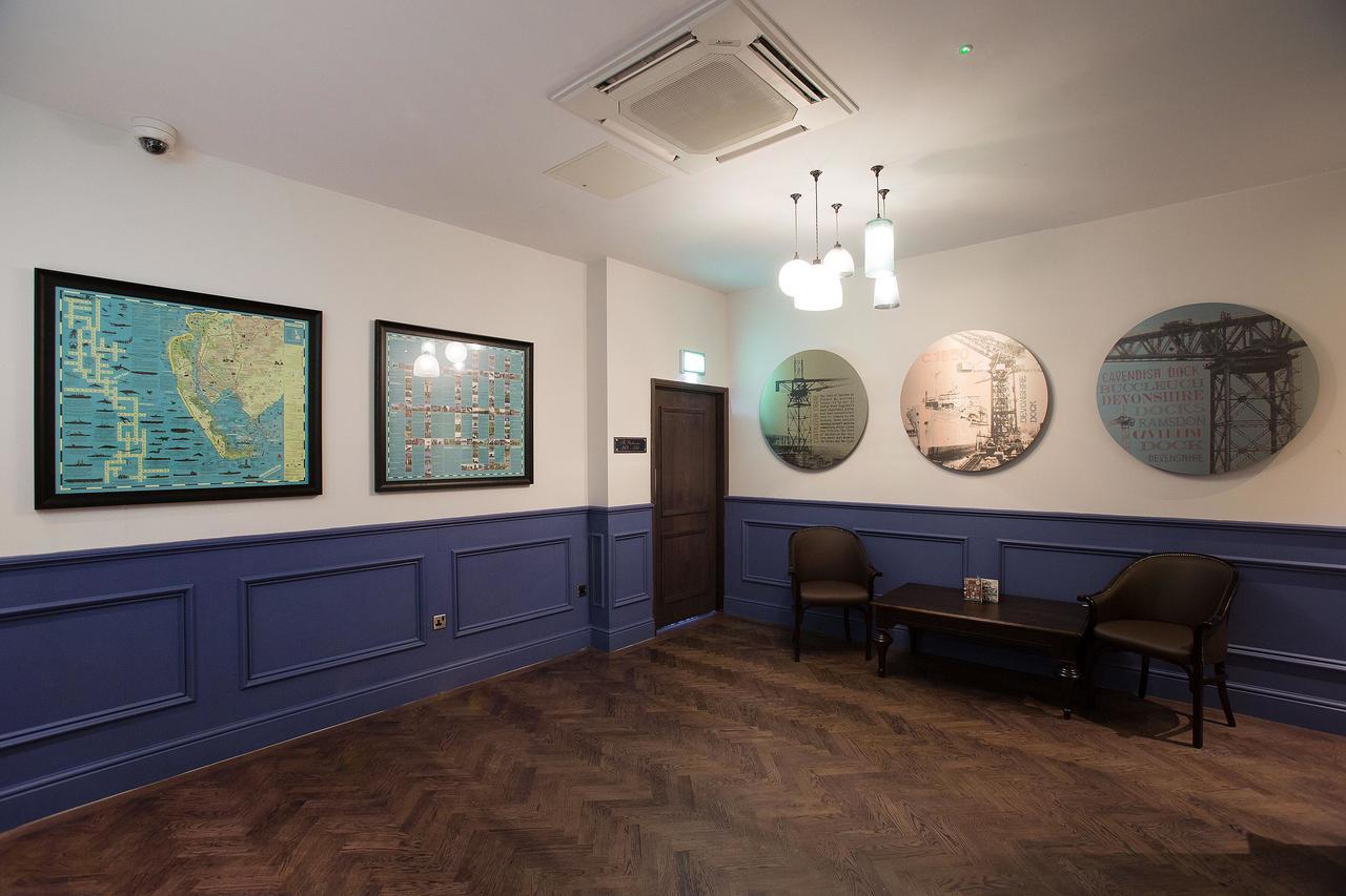 Отель The Furness Railway Wetherspoon Барроу-ин-Фернесс Экстерьер фото